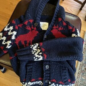 Abercrombie & Fitch Men's Navy Sweater with Red and White Pattern